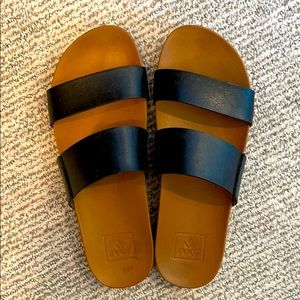 Reef black sandals